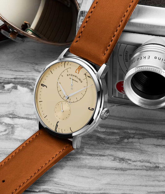 Off White Dial / Silver Case / Band