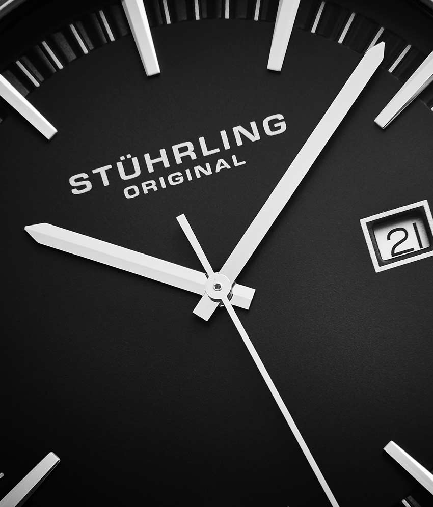 Black Dial / Silver Case / Black Band