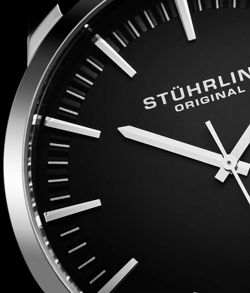 Black Dial / Silver Case / Black Band