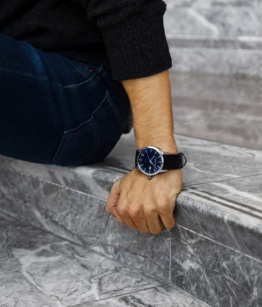 Blue Dial / Silver Case / Black Band