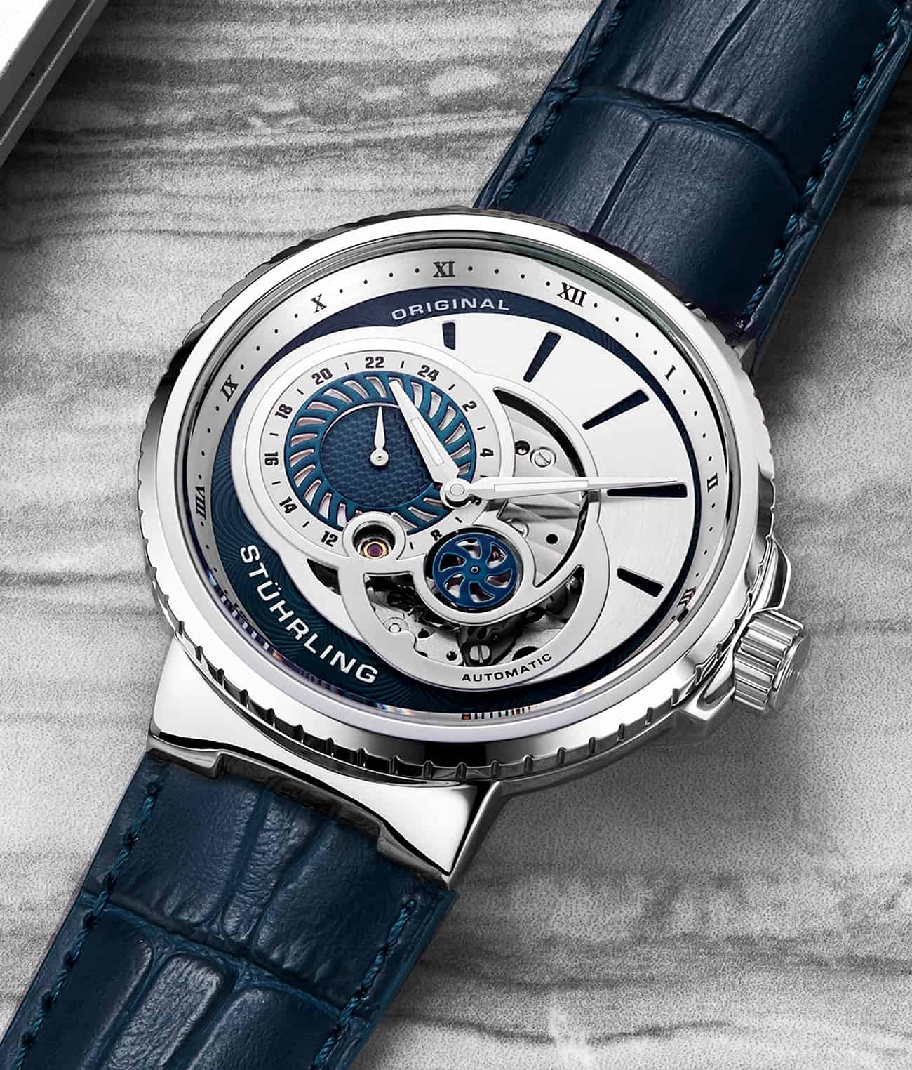 Silver Dial / Silver Case / Blue Band